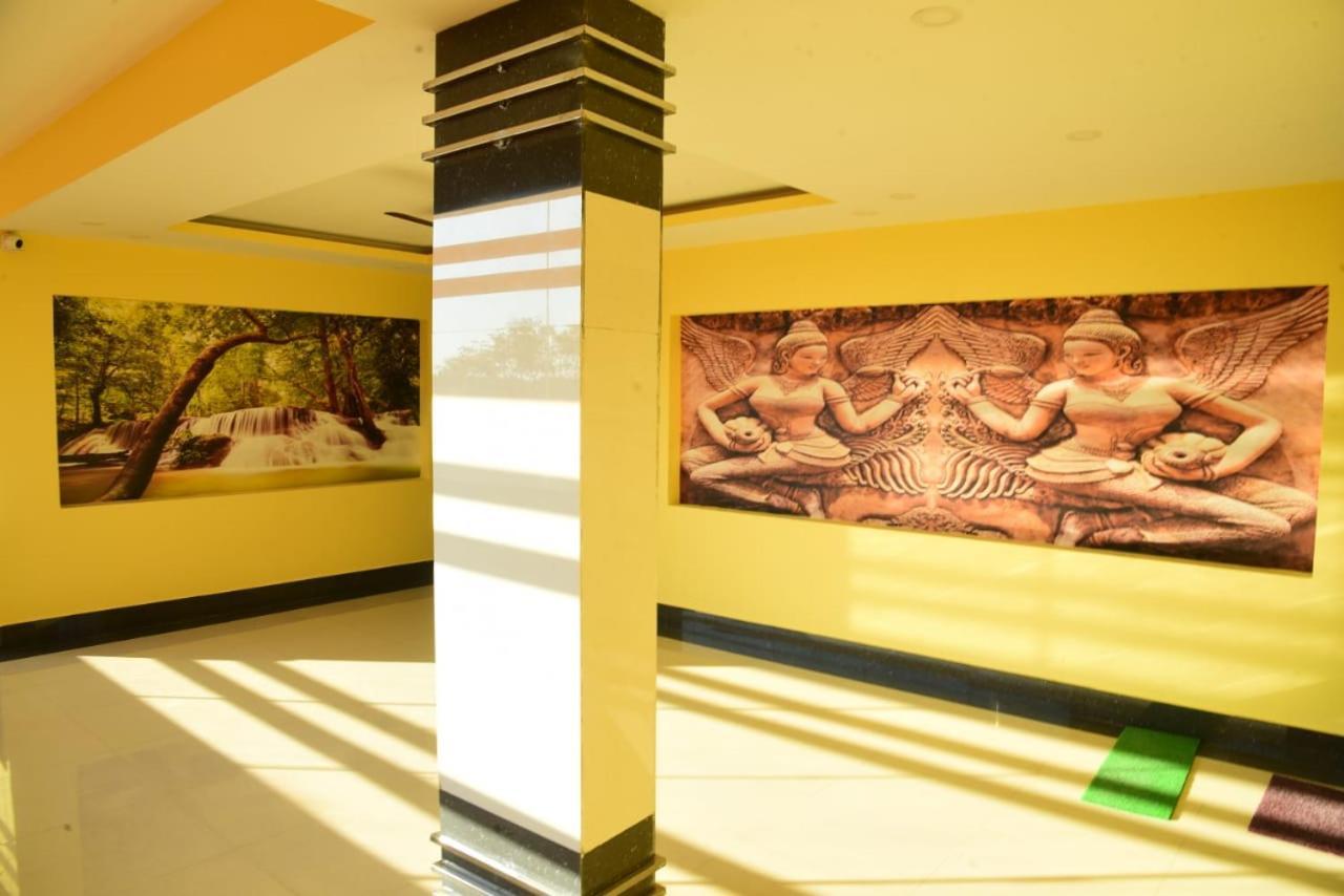 Vaishnavi Residency Tiptur Hotel Tarikere Bagian luar foto
